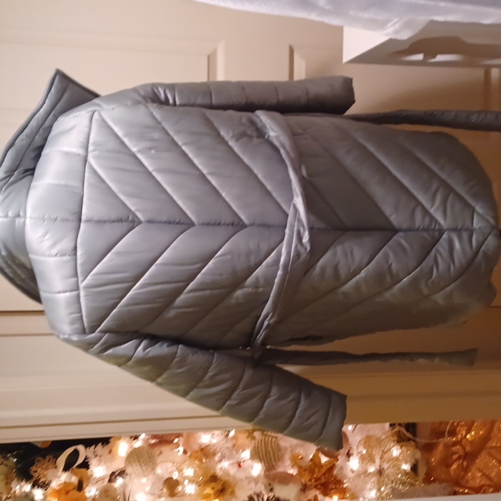 Light/mint green winter coat puffer. - Picture 4 of 5